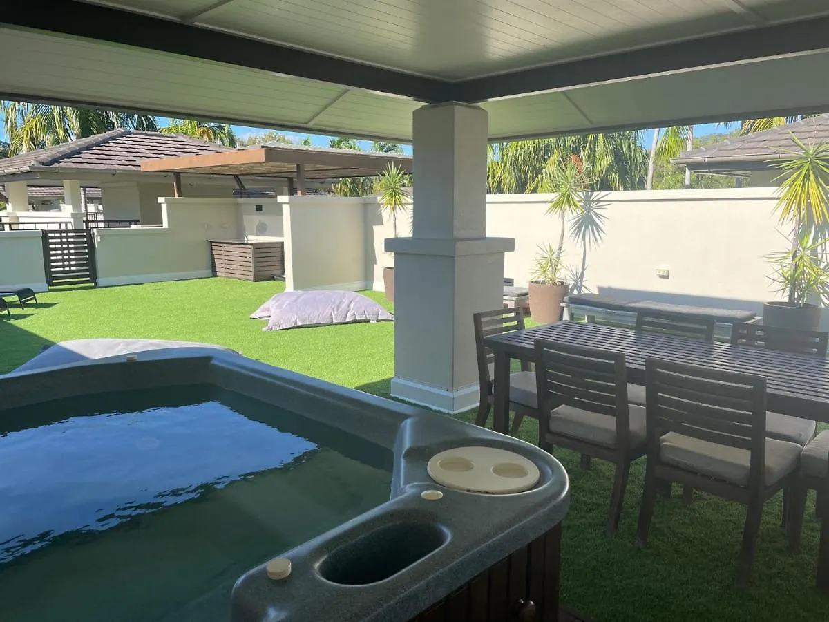 Penthouse 239 At See Temple Port Douglas Apartment